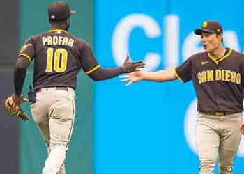 확 달라진 김하성, 펄펄 난다…2루타·적시타·3볼넷