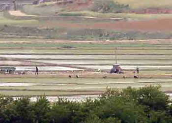 “북한, 코로나 속 식량난..2-3개월치 식량부족”