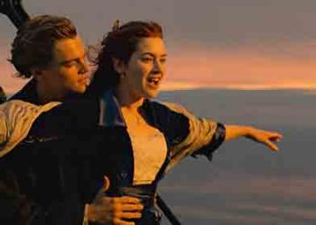 ‘여친과 타이태닉 포즈 따라 하다가’  남성 물에 빠져 익사