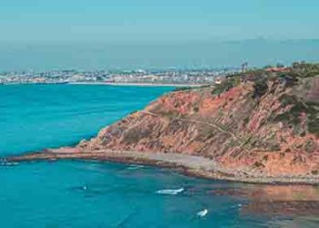 팔로스 버디스 300피트 절벽서 4명 추락