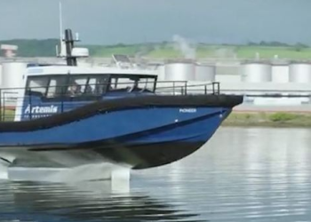 보트가 물 위로 날았다…소음·공해도 없어