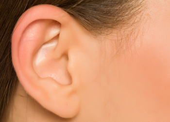 [건강] 귓불 주름 심장 이상 신호…새끼 손가락 작으면 신장 문제