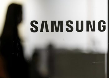 반도체 부족, 스마트폰 분야까지…최첨단 기술 위협