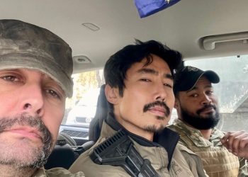 경찰 ‘우크라 무단입국’ 이근 송치…여권법 위반 혐의 적용