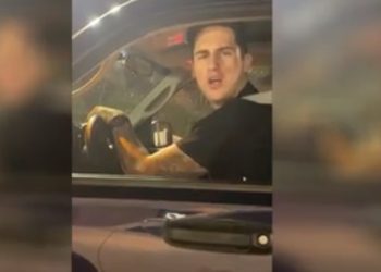 “너희 아시안이지?” LA 맥도날드서 아시안 가족 인종차별 공격당해