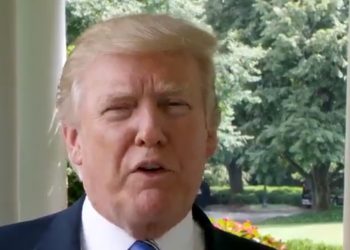 “10명 중 6명, 의사당 폭동 책임 트럼프에게 물어야”