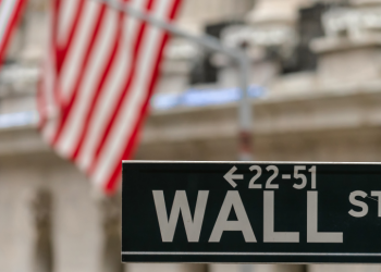 뉴욕증시, 반발 매수세에 일제히 상승…다우 2.15%↑