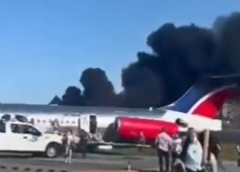 마이애미 공항서 여객기 착륙 중 화재..승객 126명 비상탈출(영상)