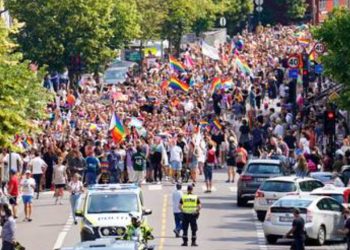 노르웨이, 성소수자 축제 앞두고 총기난사…사상자 23명
