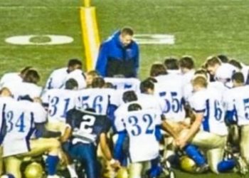 대법원, 풋볼 코치 ‘공개기도’ 인정..정교분리 장벽마저 낮춰