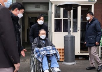 이명박 형 집행정지 석방