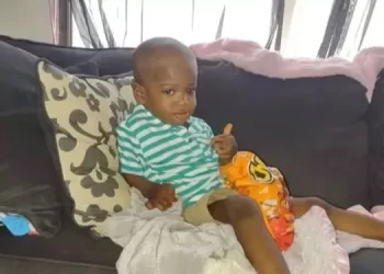 3살 아들 시신 냉동 보관, 디트로이트 여성 살인 기소