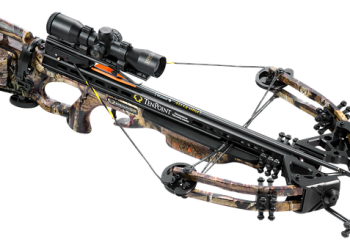 경찰 향해 석궁 겨누던 남성, 경찰 총격 사망