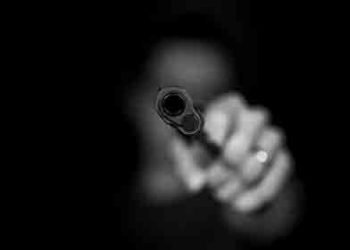 “우리 엄마 때리지 마”…10살 딸이 총격, 상대여성 사망