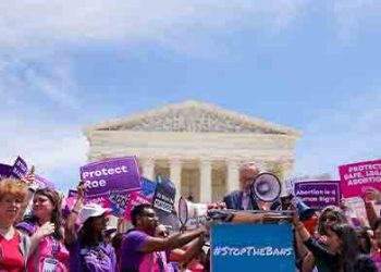 낙태권 이어 동성혼, 피임 권리도 위태롭다..미국 뒤흔드는 보수 대법관들 속내