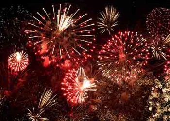 불꽃놀이 어디 가면 잘 보일까.