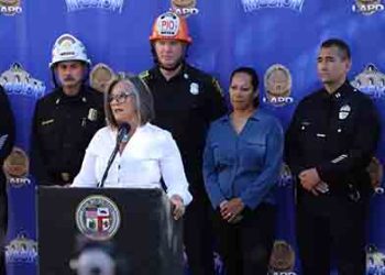 불법 폭죽세트 가져오면 기프트 카드