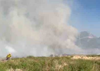 히스페리아 산불 발생.. 건물 1채 전소, 1명 부상