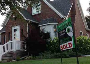 “부동산 급속 냉각 중?”…모기지 신청 22년만 최저