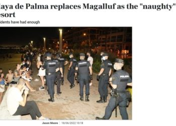 탱크톱, 수영복 금지?…스페인 휴양지 갑자기 복장단속 왜?