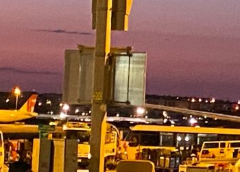 리스본 공항, 활주로 사고… 탑승객 수천명 “대란”