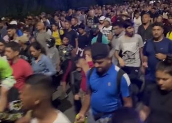 멕시코발 미국행 이민 캐러밴, 출발 이틀만에 해산