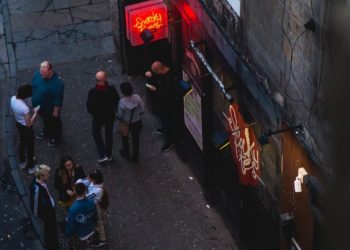 거리 배회 성노동자 체포 못해..뉴섬, 새법 서명