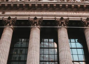 뉴욕증시, 인플레 우려 하락..나스닥 큰 폭 떨어져