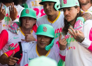 ‘2루타’ 김하성, 3경기 연속 안타…시즌 30타점