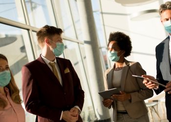 공중보건 비상사태 10월까지 3개월 연장