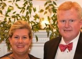 미 유명 변호사, 아내와 아들 총격 살해 충격 (영상)