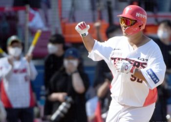 불 붙은 기아, 롯데에 23대0 최다 득점차..삼성, 13연패 탈출