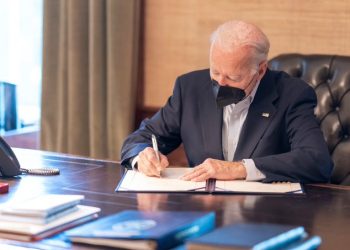 바이든, 증상 호전..타이레놀, 팍스로비드 투약