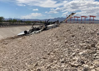 공항 착륙 중  항공기 2대 충돌..여러 명 숨져, 생존자 없어