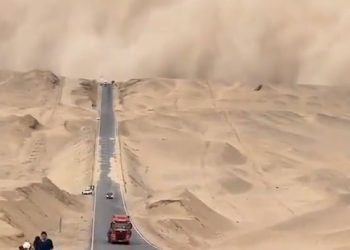 거대한 모래폭풍 중국 칭하이 강타(영상)