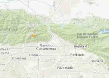 랜초 쿠카몽가 인근 두 차례 지진