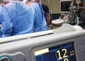 욕조서 구조 5세 남아, 결국 사망..아버지 체포