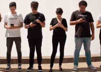 “15초면 충분”…Z세대 왜 ‘숏 콘텐츠 열광하나