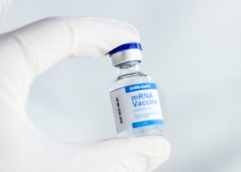 FDA, 오미크론 변이 새 백신 긴급사용승인(영상)