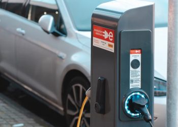 전기차 7500달러 추가 세금공제 기대…5만5천달러 이하 차량 대상