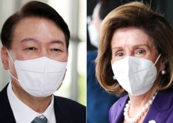 尹-펠로시 통화…”JSA 방문, 강력한 대북 억지력 징표”