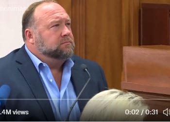 “관심 받으려고..총격음모론 전파”  4500만달러 배상(영상)