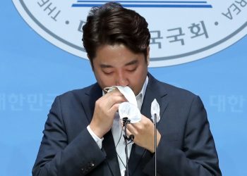 이준석, 윤핵관 작심 비판·격앙·눈물…”분노 커 끝까지 싸울 것”