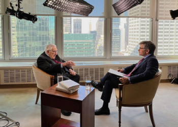 키신저 “우크라 최선은 핀란드화..완충역할해야”…