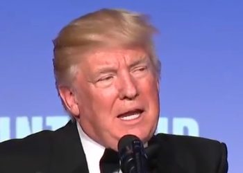 “트럼프, 틀림없이 겁 먹었다”…문서법 3년형, 방첩법 10년형, 수사방해 20년형