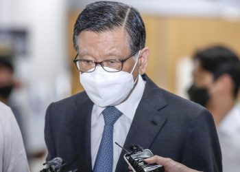 박삼구 전 금호 회장, 법정 구속..10년 중형선고