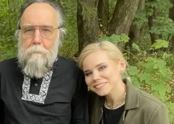 푸틴 측근 두긴 딸 차량 폭발 사망…”두긴 암살 시도”