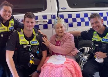 100살 생일 할머니, 경찰에 긴급체포..무슨 일?