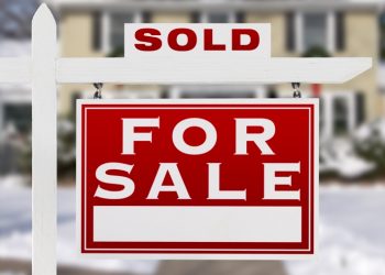 얼어붙는 부동산 시장..주택거래 “2년3개월 만에 최저”