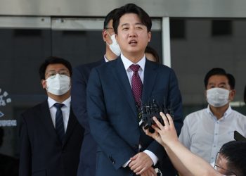 법원, 국힘 비대위 직무정지..초유 여당마비사태